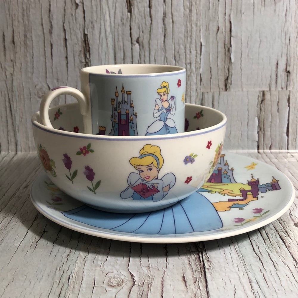 DISNEY Collectibles Cinderella Dish Set